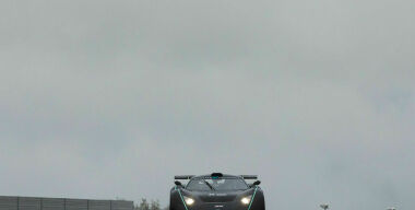 Российский спорткар обставил гоночные Mercedes-AMG и BMW