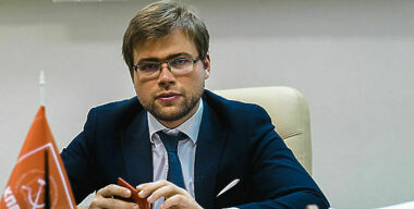 Депутат Зюганов попался на краже бензина с АЗС