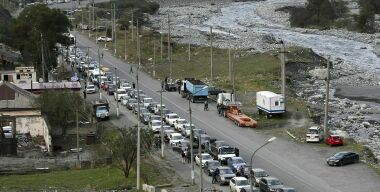 Власти предложили изымать автомобили у россиян, уезжающих за границу