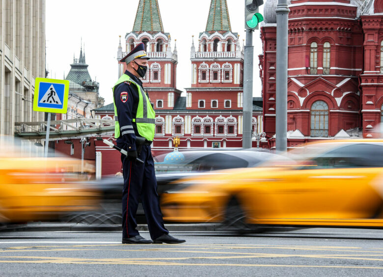 Изображение Повальные рейды ГИБДД, дикое падение автопродаж и китайский «Москвич»: итоги недели