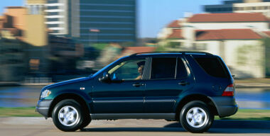 Mercedes-Benz бесплатно отремонтирует россиянам «подгнившие» внедорожники ML