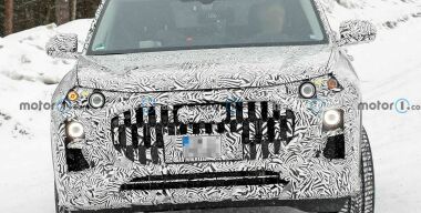 Новейший кроссовер Audi Q9 готовится к премьере