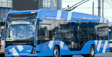 В Санкт-Петербурге появились «прозрачные» троллейбусы со стеклянными бортами