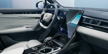 Китайцы показали интерьер нового Geely Atlas