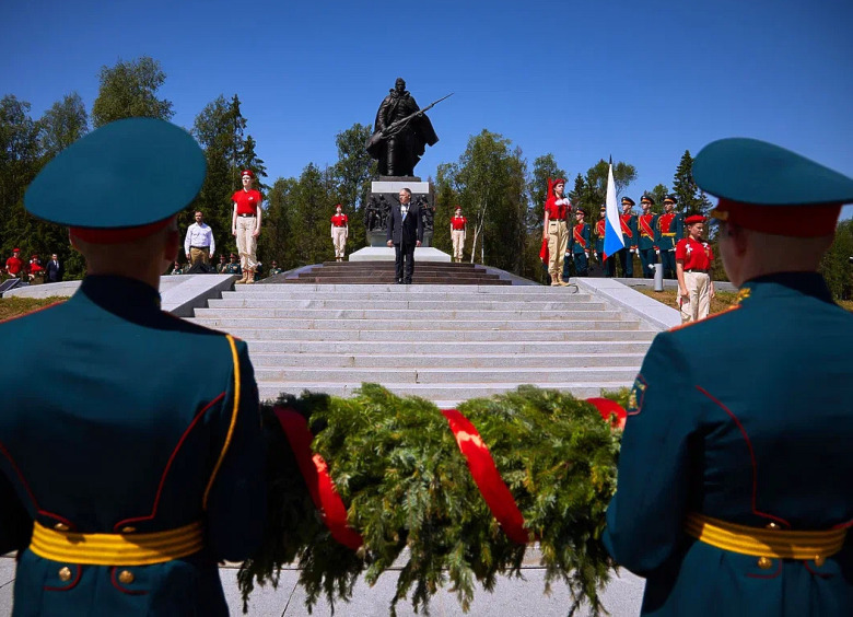 Изображение На трассе М11 почтили память погибших героев Великой Отечественной войны