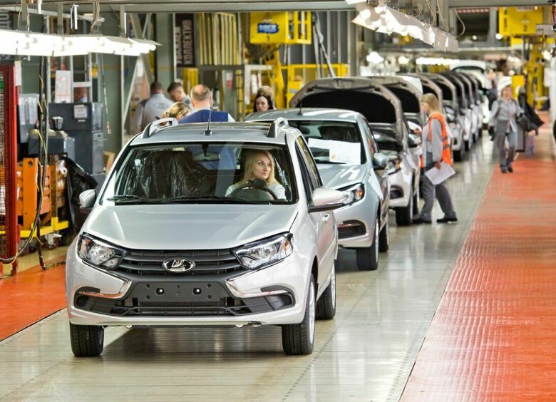 Изображение Дешевле и лучше: LADA Granta 2022 модельного года удивила оснащением