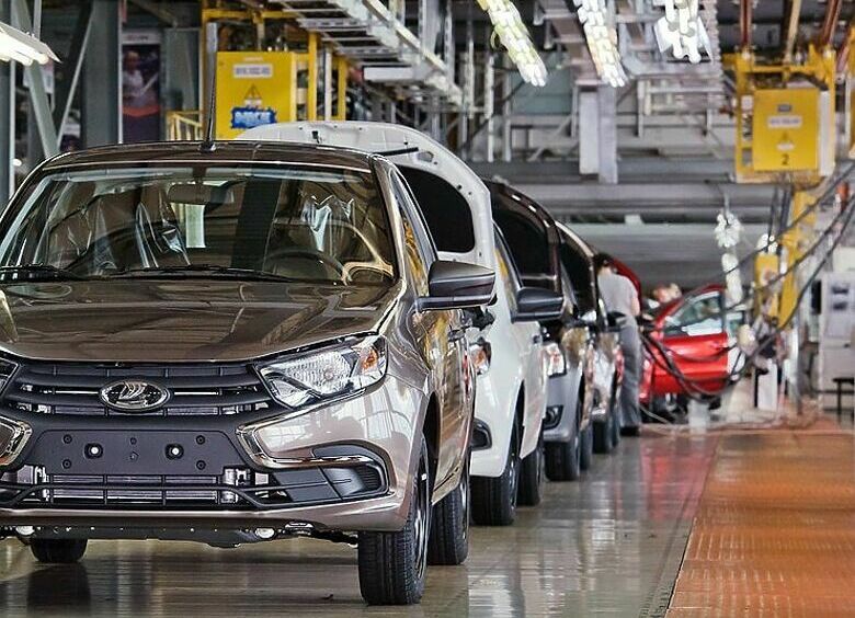 Изображение Названы сроки появления в продаже LADA Granta без санкционных комплектующих