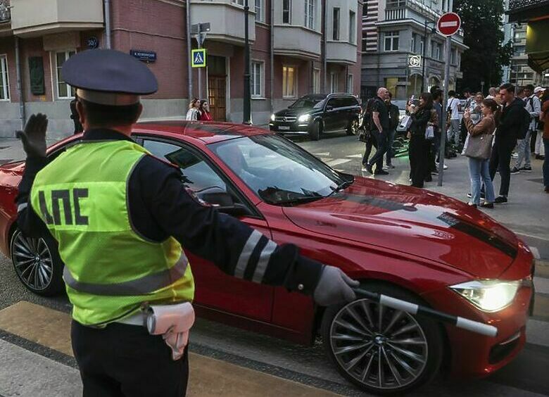 Изображение Власти начали отбирать автомобили у злостных нарушителей ПДД