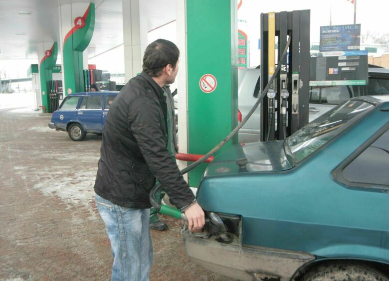 Изображение Жулики придумали новый способ сливать бензин у автовладельцев на АЗС