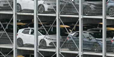 Дожили: россияне не могут себе позволить покупку даже подержанной машины