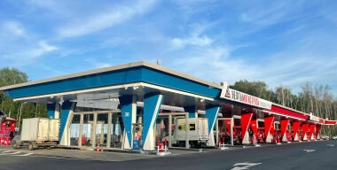 40 колонок: в Подмосковье открылась самая большая АЗС в России