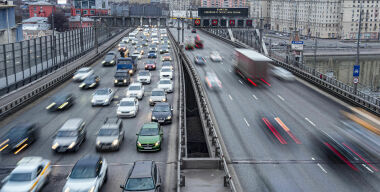 Какая полоса движения на трассе самая безопасная