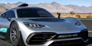 Боссы Mercedes-Benz решили сделать AMG One по пьяни