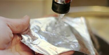 3 способа эффективного применения пищевой фольги в автомобиле