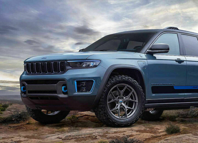 Изображение Jeep показал сразу семь новых внедорожников