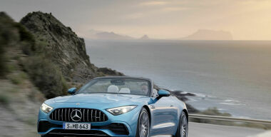 Крутой Mercedes-AMG SL оснастили 2-литровым «пакетом сока»