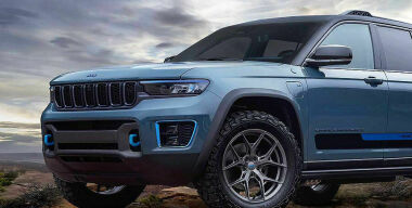 Jeep показал сразу семь новых внедорожников