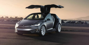 В России неожиданно выросли продажи новых, но старых Tesla