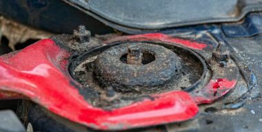 Мертвый номер: как открутить прикипевшую шпильку и не повредить резьбу