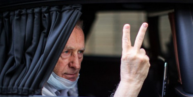 На каких автомобилях любил ездить лидер ЛДПР Владимир Жириновский