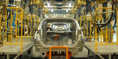 Российские автозаводы и автосервисы столкнулись с дефицитом лакокрасочных материалов