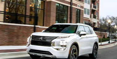 Чем россиян удивит и расстроит новейший Mitsubishi Outlander