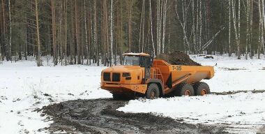 Вместо Volvo и Caterpillar: в России построили огромный грузовой «капотник»