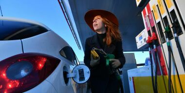 Как долгая стоянка машины провоцирует проблемы при заправке на АЗС