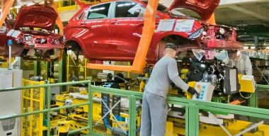 Зачем АВТОВАЗ объединяет сборочные линии в Тольятти