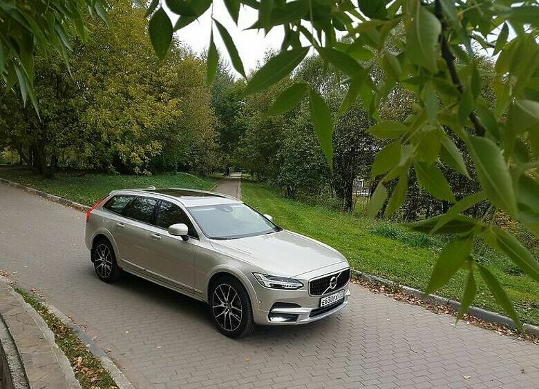 Изображение Volvo опровергла информацию об уходе с российского рынка