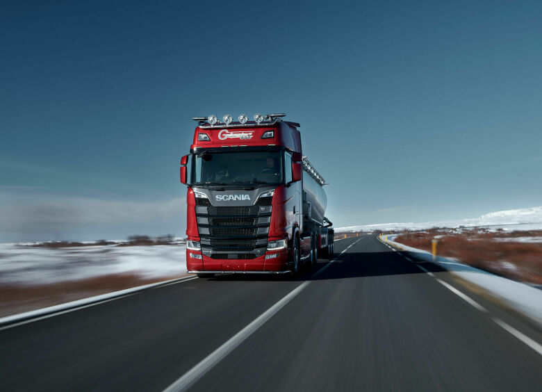 Изображение Volvo и Scania останавливают продажи автомобилей в России