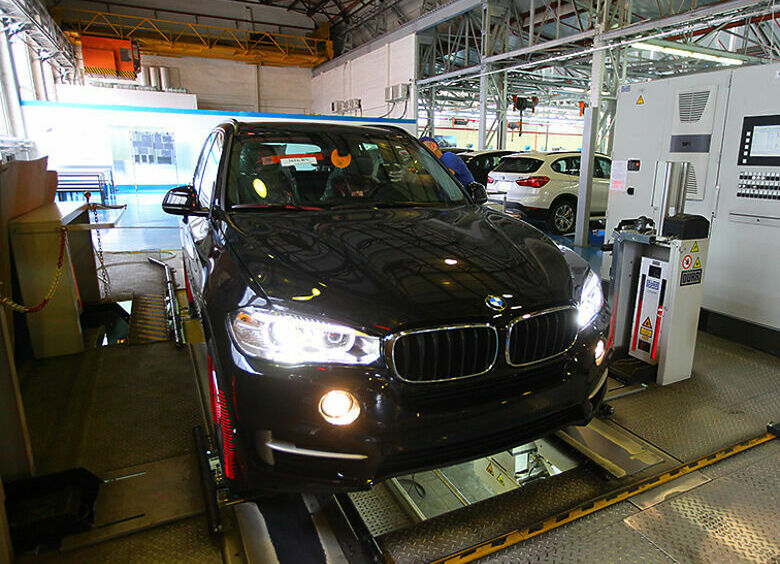Изображение В автомобилях BMW станет больше российских деталей