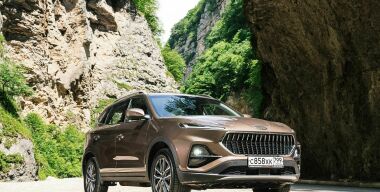 Китайские JAC и FAW не разрешают дилерам продавать автомобили в России