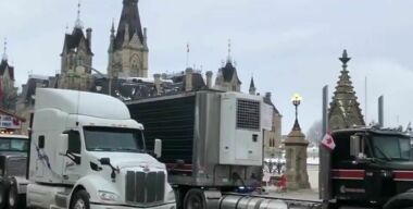 Конвой свободы: как простые водители изменили мир с помощью мира