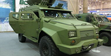 Украинской армии передали боевые внедорожники «Барс» на 500 млн. рублей