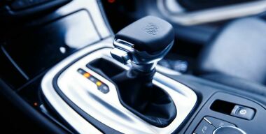 На российском авторынке побит рекорд продаж легковушек с «автоматом»