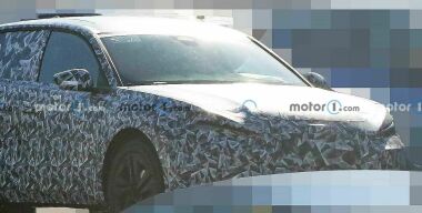 Peugeot вывела на тесты необычный кроссовер