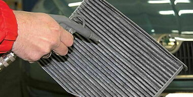 Как с помощью пылесоса сэкономить на техобслуживании автомобиля