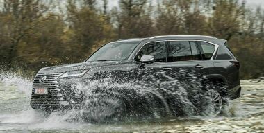 За новым Lexus LX выстроились многолетние очереди