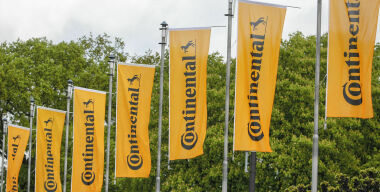 Continental прекращает производство шин в России