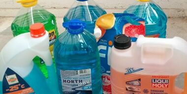 «Незамерзайка» из какого спирта лучше очистит стекла авто на морозе