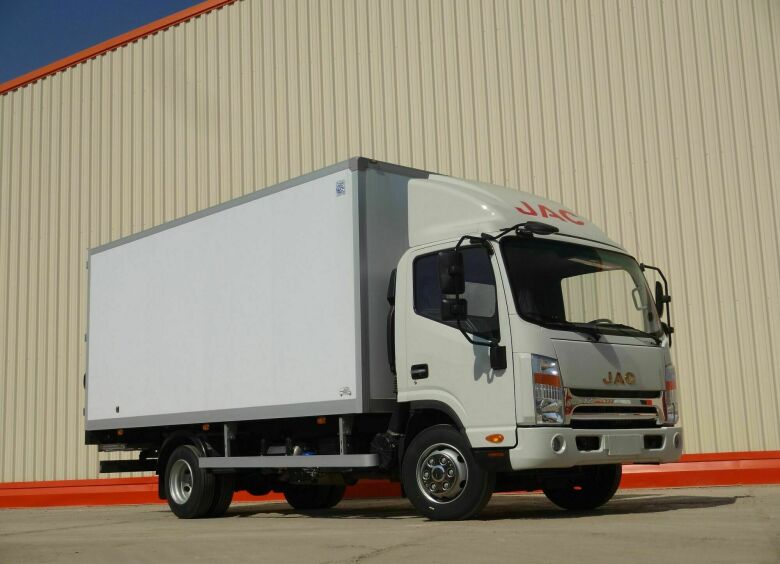 Изображение «Настоящие» грузовики JAC будут комфортнее и удобнее, чем родственный КамАЗ «Компас»