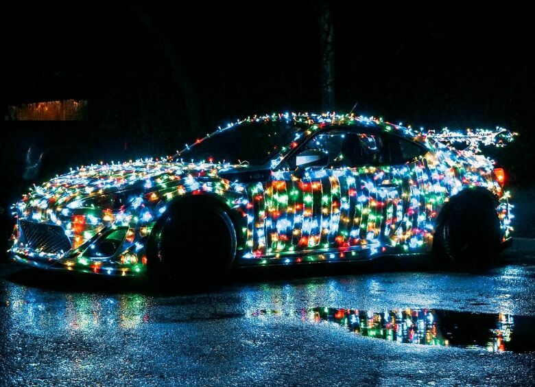 Изображение Как законно украсить свой автомобиль на Рождество