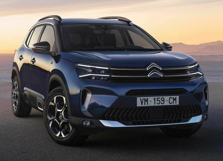 Изображение Citroёn C5 Aircross первым в мировом автопроме избавился от двухэтажных фар