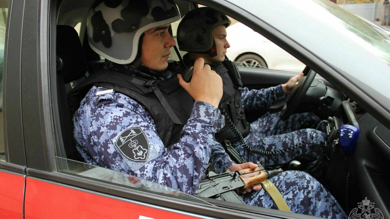 Почему у росгвардии 15 регион. Водитель росгвардии. росгвардия водитель.