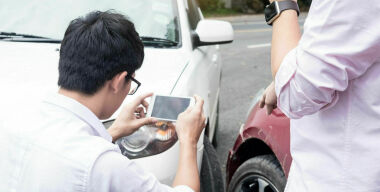 Россияне стали чаще оформлять ДТП с помощью смартфона