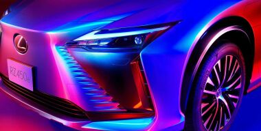 Lexus показал новейший кроссовер RZ