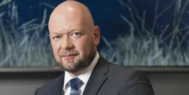 Глава Jaguar Land Rover Russia Вячеслав Кузяков поздравил «АвтоВзгляд» с юбилеем