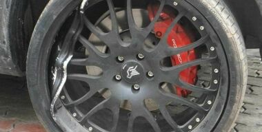 Почему опасно ездить на восстановленных литых дисках