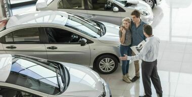 «Золотой» бюджетник: почему налог на роскошь скоро будут платить все автовладельцы